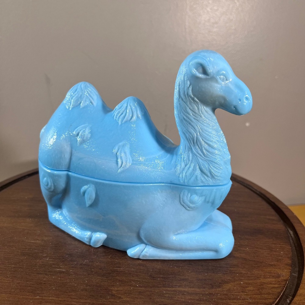Westmoreland Camel Covered Dish Vtg Blue Milk Glass Trinket Box Animal Figurine